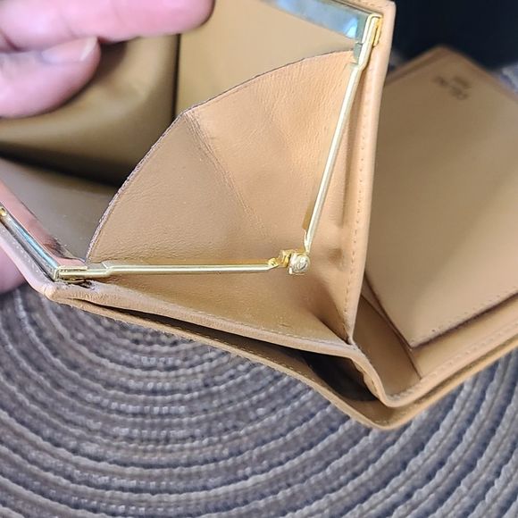 *SOLD* Celine Macadam Kisslock Snap Wallet EUC - Picture 15 of 15